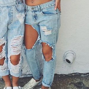 LF Carmar Distressed Boyfriend Jeans